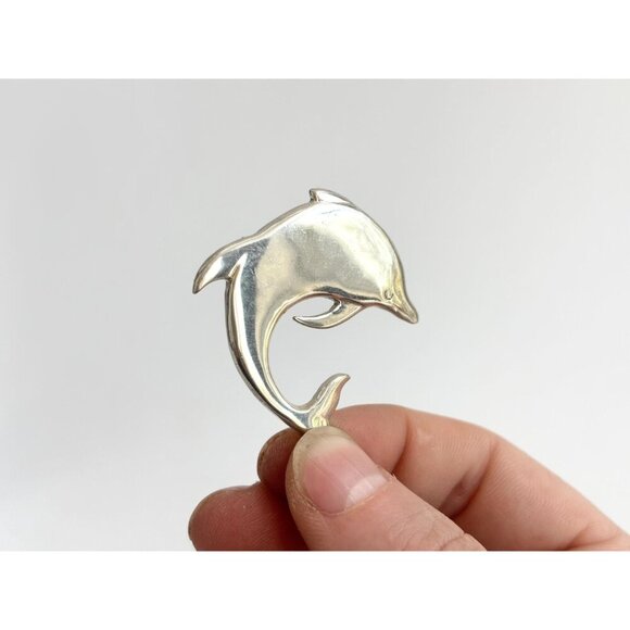 Dolphin Figural Morning Sun Signed Polished Sterling Silver Vintage Brooch - Picture 10 of 10